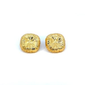 Arete cuadrado texturizado