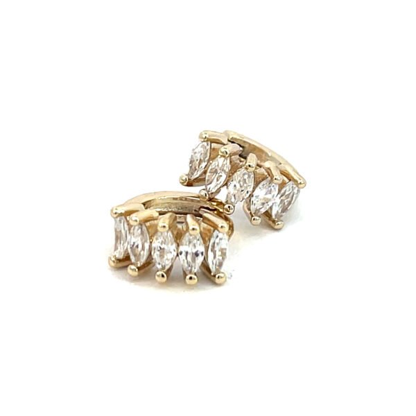 Huggie con zirconia de rombo - Image 2