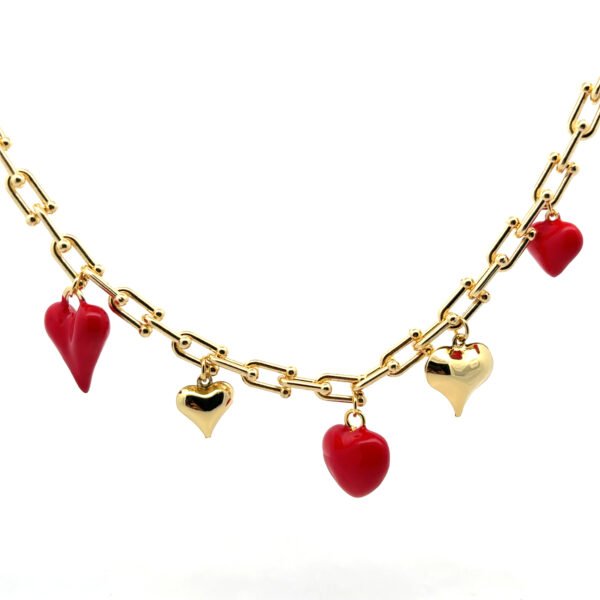 Collar con charms de corazones - Image 2