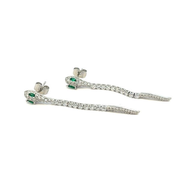 Arete largo vibora con zirconias plateado